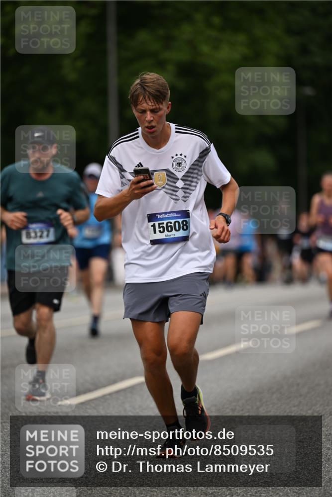 29.06.2025 - hella hamburg halbmarathon Dr. Thomas Lammeyer http://msf.ph/oto/8509535 29.06.2025 10:32:01 Kennedybrücke 1148, 1530, 1793, 2080, 4372, 5369, 5825, 5903, 7234, 7944, 8327, 9567 meine-sportfotos.de