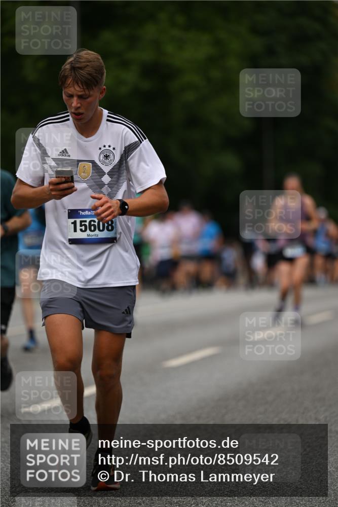 29.06.2025 - hella hamburg halbmarathon Dr. Thomas Lammeyer http://msf.ph/oto/8509542 29.06.2025 10:32:02 Kennedybrücke 1148, 1530, 1793, 2080, 4372, 5369, 5825, 5903, 7234, 7944, 8327, 9567 meine-sportfotos.de