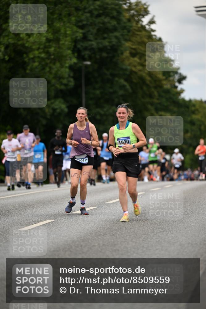 29.06.2025 - hella hamburg halbmarathon Dr. Thomas Lammeyer http://msf.ph/oto/8509559 29.06.2025 10:32:03 Kennedybrücke 1148, 1530, 1793, 2080, 4372, 5369, 5825, 5903, 7234, 8327, 9567 meine-sportfotos.de