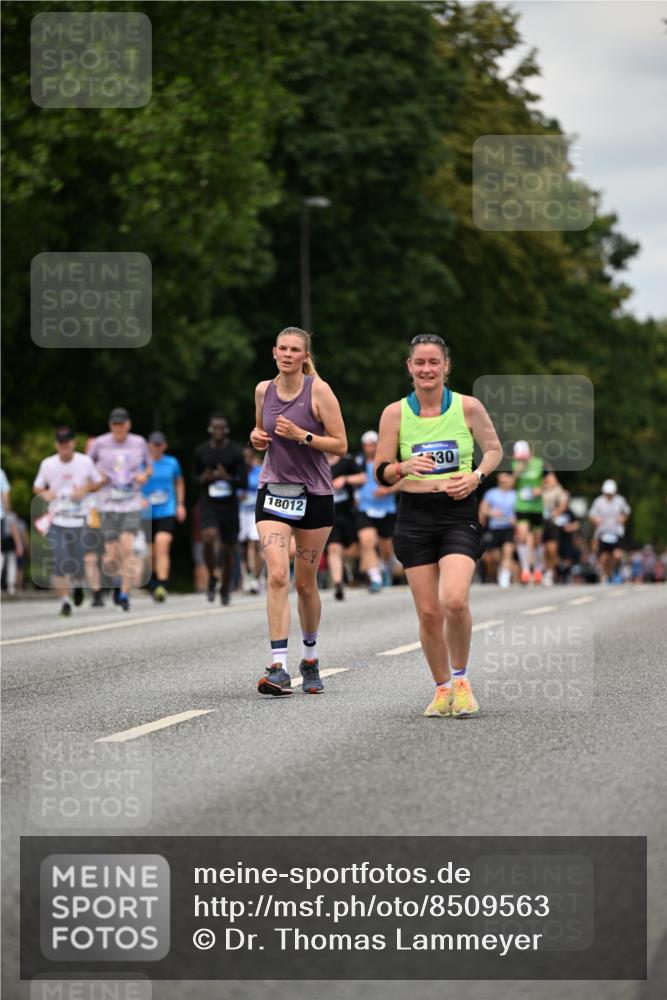 29.06.2025 - hella hamburg halbmarathon Dr. Thomas Lammeyer http://msf.ph/oto/8509563 29.06.2025 10:32:03 Kennedybrücke 1148, 1530, 1793, 2080, 4372, 5369, 5825, 5903, 7234, 8327, 9567 meine-sportfotos.de