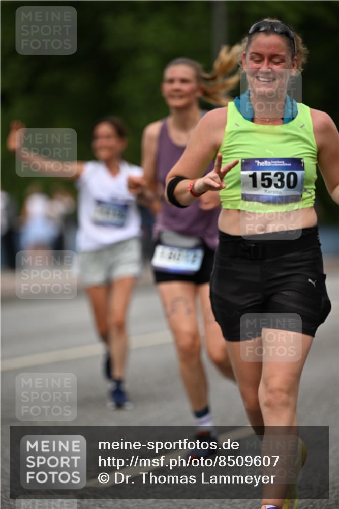 29.06.2025 - hella hamburg halbmarathon Dr. Thomas Lammeyer http://msf.ph/oto/8509607 29.06.2025 10:32:09 Kennedybrücke 1148, 1530, 1793, 4372, 5285, 5707, 5903, 5939, 7234, 7667, 7764, 7980, 8327, 9855 meine-sportfotos.de