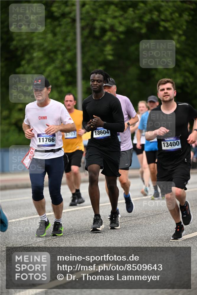 29.06.2025 - hella hamburg halbmarathon Dr. Thomas Lammeyer http://msf.ph/oto/8509643 29.06.2025 10:32:15 Kennedybrücke 1148, 1530, 4372, 5285, 5707, 5903, 5939, 7497, 7667, 7764, 7980, 8327, 9855, 10412, 10413 meine-sportfotos.de