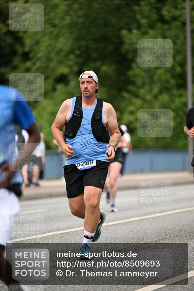29.06.2025 - hella hamburg halbmarathon Dr. Thomas Lammeyer http://msf.ph/oto/8509693 29.06.2025 10:32:21 Kennedybrücke 1530, 5285, 5707, 5903, 5939, 6102, 7497, 7667, 7764, 7980, 9855, 10412, 10413 meine-sportfotos.de