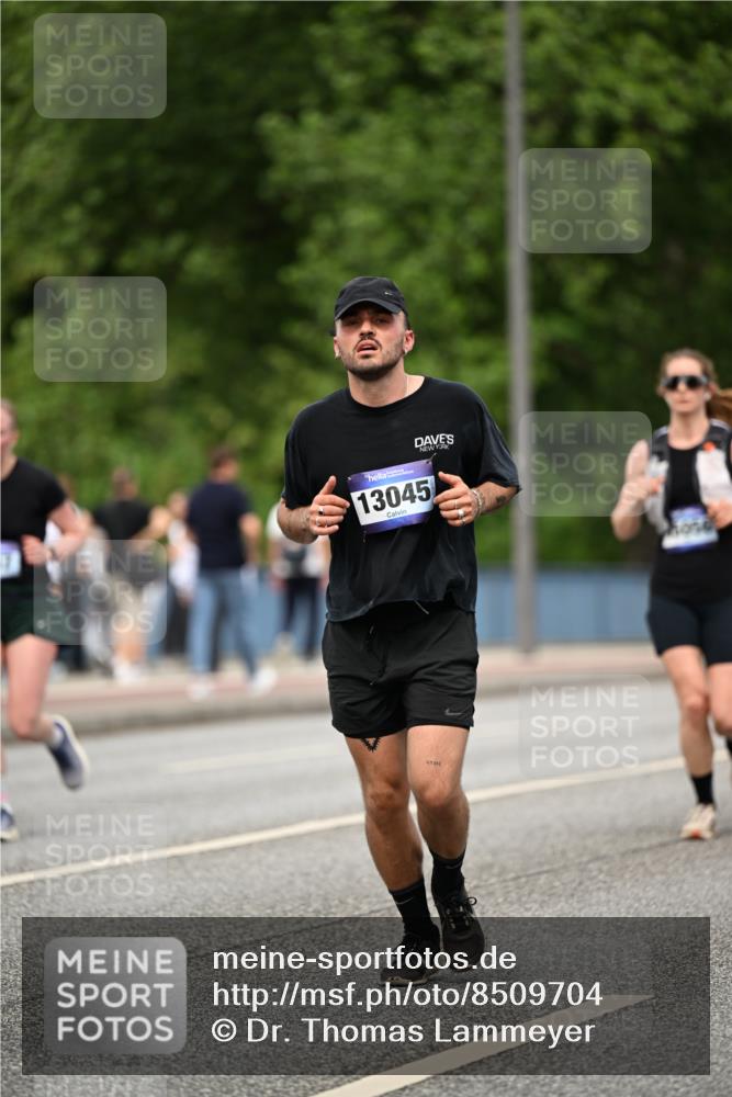29.06.2025 - hella hamburg halbmarathon Dr. Thomas Lammeyer http://msf.ph/oto/8509704 29.06.2025 10:32:22 Kennedybrücke 1530, 5285, 5707, 5939, 6102, 7497, 7667, 7764, 7980, 9855, 10412, 10413 meine-sportfotos.de