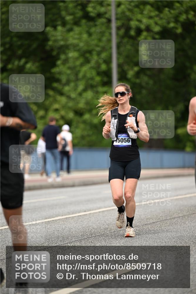 29.06.2025 - hella hamburg halbmarathon Dr. Thomas Lammeyer http://msf.ph/oto/8509718 29.06.2025 10:32:24 Kennedybrücke 4834, 5285, 5707, 5939, 6102, 7497, 7667, 7764, 7980, 9855, 10412, 10413 meine-sportfotos.de
