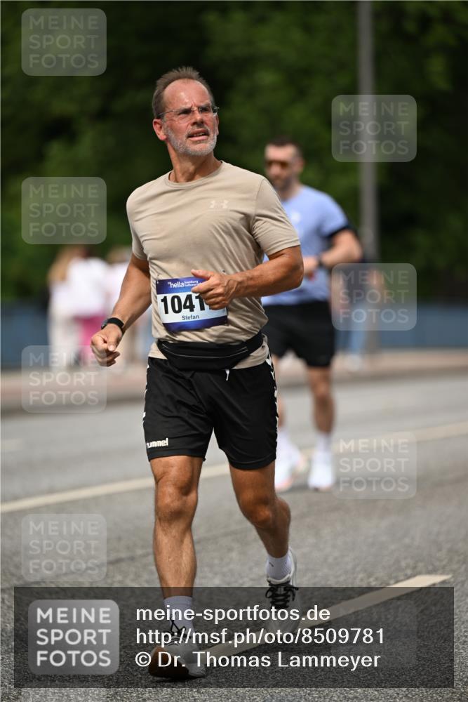 29.06.2025 - hella hamburg halbmarathon Dr. Thomas Lammeyer http://msf.ph/oto/8509781 29.06.2025 10:32:29 Kennedybrücke 4834, 5285, 5604, 5707, 5939, 6102, 6259, 6345, 7497, 7667, 7764, 7980, 9642, 9716, 9855, 10412, 10413 meine-sportfotos.de