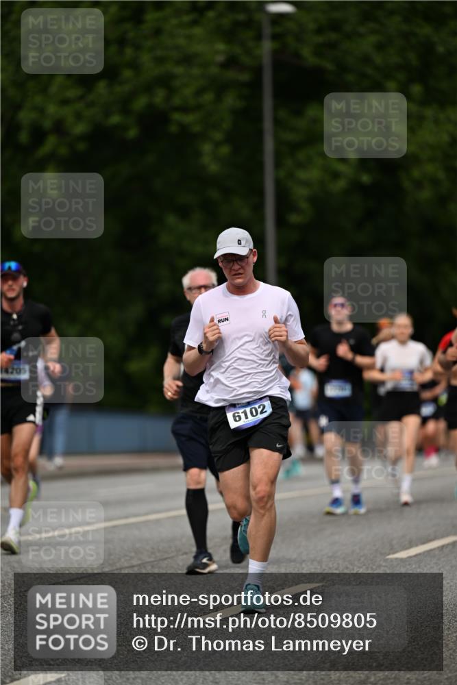 29.06.2025 - hella hamburg halbmarathon Dr. Thomas Lammeyer http://msf.ph/oto/8509805 29.06.2025 10:32:34 Kennedybrücke 4834, 5285, 5604, 5707, 5939, 6102, 6259, 6345, 7497, 7667, 7764, 7980, 9642, 9653, 9654, 9716, 9855, 10412, 10413 meine-sportfotos.de