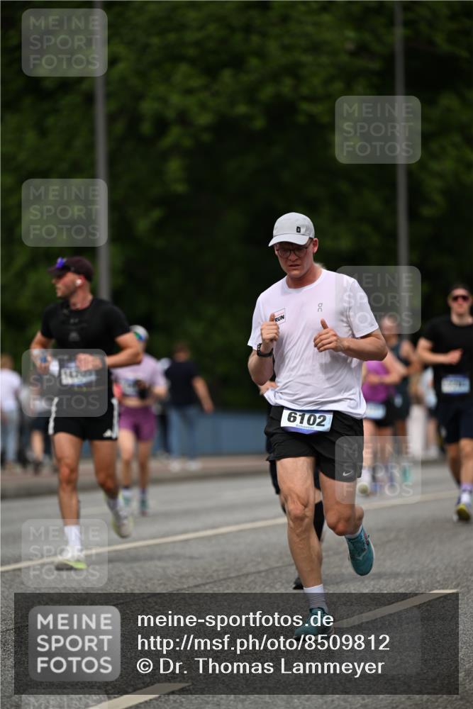 29.06.2025 - hella hamburg halbmarathon Dr. Thomas Lammeyer http://msf.ph/oto/8509812 29.06.2025 10:32:34 Kennedybrücke 4834, 5285, 5604, 5707, 5939, 6102, 6259, 6345, 7497, 7667, 7764, 7980, 9642, 9653, 9654, 9716, 9855, 10412, 10413 meine-sportfotos.de