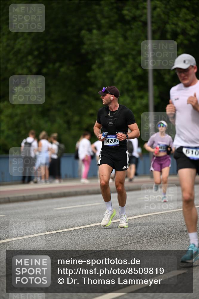 29.06.2025 - hella hamburg halbmarathon Dr. Thomas Lammeyer http://msf.ph/oto/8509819 29.06.2025 10:32:35 Kennedybrücke 2688, 4834, 5285, 5604, 5939, 6102, 6259, 6345, 7497, 7667, 7980, 9642, 9653, 9654, 9716, 10412, 10413 meine-sportfotos.de