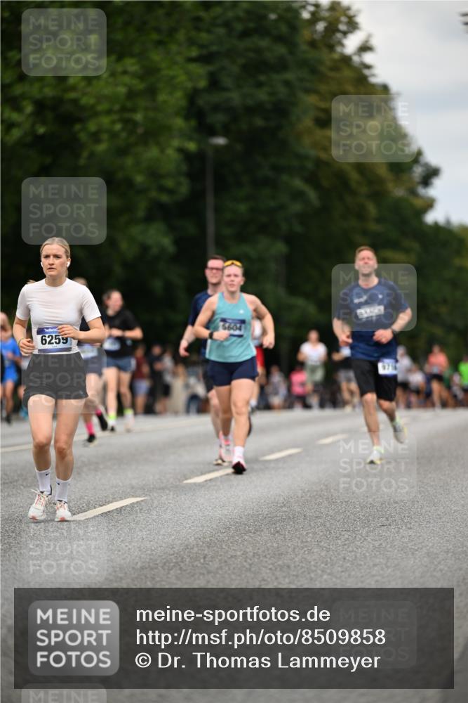 29.06.2025 - hella hamburg halbmarathon Dr. Thomas Lammeyer http://msf.ph/oto/8509858 29.06.2025 10:32:38 Kennedybrücke 2688, 4834, 5604, 5939, 6102, 6259, 6345, 7169, 7497, 7667, 9642, 9653, 9654, 9716, 10412, 10413 meine-sportfotos.de