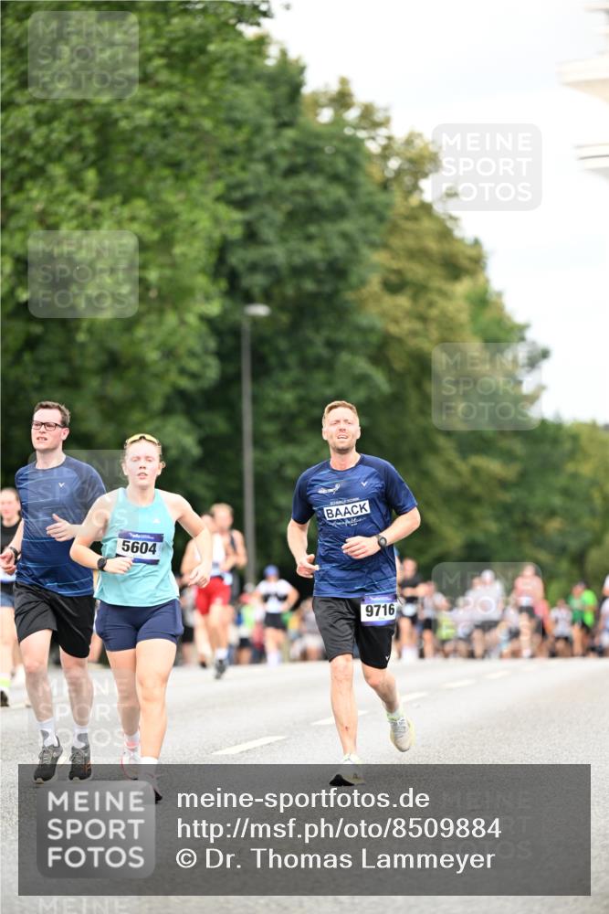 29.06.2025 - hella hamburg halbmarathon Dr. Thomas Lammeyer http://msf.ph/oto/8509884 29.06.2025 10:32:41 Kennedybrücke 2688, 3731, 4834, 5604, 6102, 6259, 6345, 7169, 7497, 9642, 9653, 9654, 9716, 10412, 10413 meine-sportfotos.de