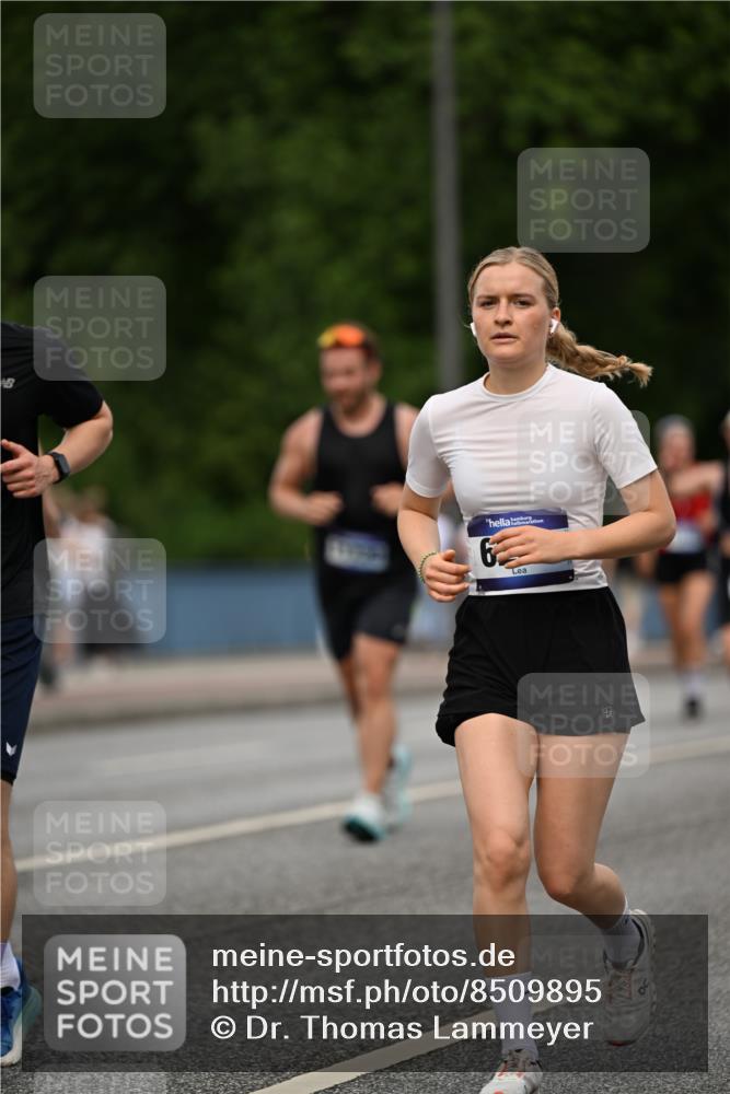 29.06.2025 - hella hamburg halbmarathon Dr. Thomas Lammeyer http://msf.ph/oto/8509895 29.06.2025 10:32:42 Kennedybrücke 2688, 3731, 4161, 4834, 5604, 6102, 6259, 6345, 7169, 7497, 9642, 9653, 9654, 9716, 10412, 10413 meine-sportfotos.de
