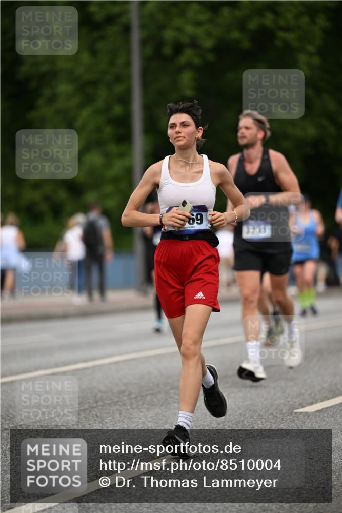 29.06.2025 - hella hamburg halbmarathon Dr. Thomas Lammeyer http://msf.ph/oto/8510004 29.06.2025 10:32:53 Kennedybrücke 2688, 3731, 4161, 4834, 5604, 5718, 6259, 6345, 7169, 8056, 9642, 9653, 9654, 9716, 10434, 10808 meine-sportfotos.de