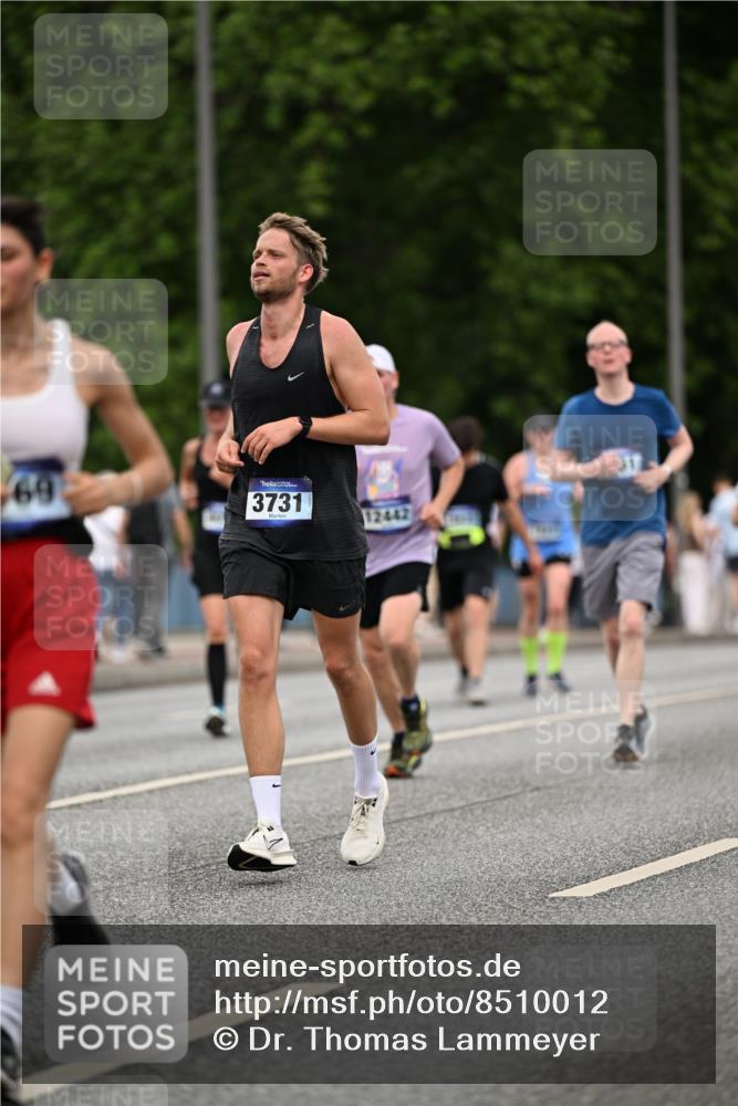 29.06.2025 - hella hamburg halbmarathon Dr. Thomas Lammeyer http://msf.ph/oto/8510012 29.06.2025 10:32:54 Kennedybrücke 2688, 3731, 4161, 4834, 5604, 5718, 6259, 6345, 7169, 8056, 9642, 9653, 9654, 9716, 10434, 10808 meine-sportfotos.de