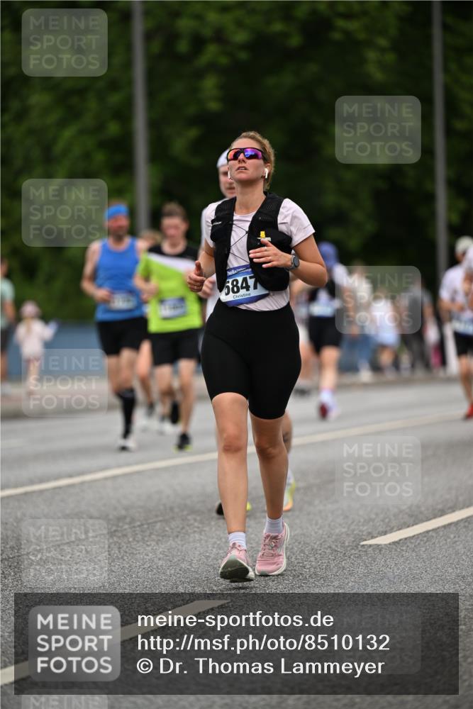 29.06.2025 - hella hamburg halbmarathon Dr. Thomas Lammeyer http://msf.ph/oto/8510132 29.06.2025 10:33:13 Kennedybrücke 1557, 2010, 3179, 3445, 3717, 4349, 4373, 5167, 5718, 5847, 6285, 6632, 7832, 8056, 9714, 10198, 10434, 10808, 11249 meine-sportfotos.de