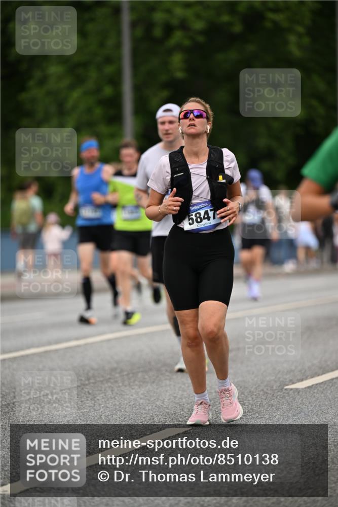 29.06.2025 - hella hamburg halbmarathon Dr. Thomas Lammeyer http://msf.ph/oto/8510138 29.06.2025 10:33:13 Kennedybrücke 1557, 2010, 3179, 3445, 3717, 4349, 4373, 5167, 5718, 5847, 6285, 6632, 7832, 8056, 9714, 10198, 10434, 10808, 11249 meine-sportfotos.de