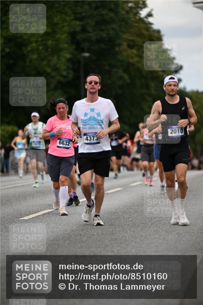 29.06.2025 - hella hamburg halbmarathon Dr. Thomas Lammeyer http://msf.ph/oto/8510160 29.06.2025 10:33:15 Kennedybrücke 1557, 2010, 3179, 3445, 3717, 4349, 4373, 5167, 5718, 5847, 6285, 6632, 7832, 9714, 10198, 10434, 10808, 11249, 11269 meine-sportfotos.de