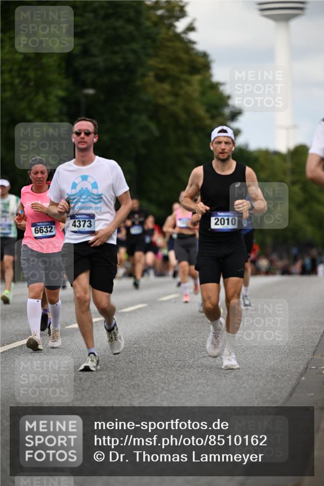 29.06.2025 - hella hamburg halbmarathon Dr. Thomas Lammeyer http://msf.ph/oto/8510162 29.06.2025 10:33:16 Kennedybrücke 1518, 1557, 2010, 3179, 3445, 3717, 4349, 4373, 5167, 5847, 6285, 6632, 7832, 9714, 10198, 10434, 10808, 11249, 11269 meine-sportfotos.de