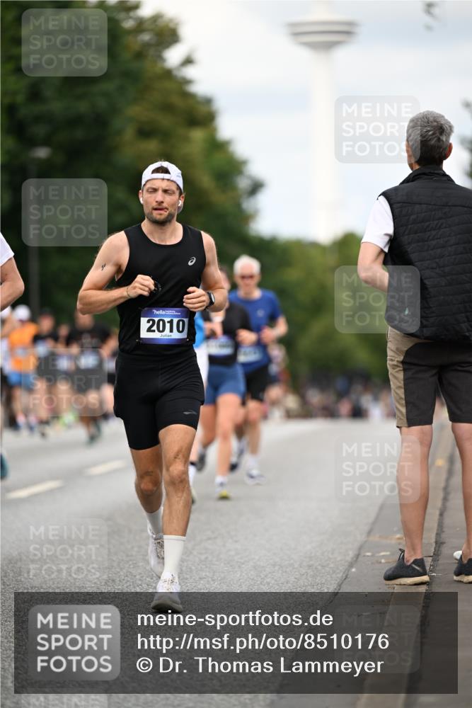 29.06.2025 - hella hamburg halbmarathon Dr. Thomas Lammeyer http://msf.ph/oto/8510176 29.06.2025 10:33:17 Kennedybrücke 1518, 1557, 2010, 3179, 3445, 3717, 4349, 4362, 4373, 4395, 5167, 5847, 6285, 6632, 7832, 9714, 10198, 11249, 11269 meine-sportfotos.de