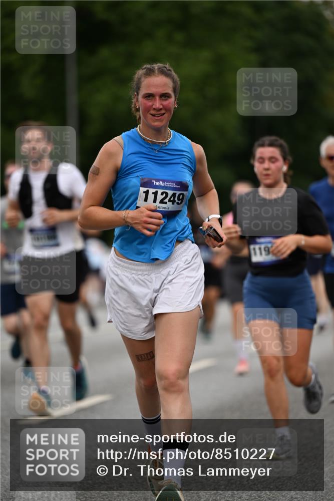 29.06.2025 - hella hamburg halbmarathon Dr. Thomas Lammeyer http://msf.ph/oto/8510227 29.06.2025 10:33:21 Kennedybrücke 1518, 1557, 2010, 3179, 3445, 3717, 4349, 4362, 4373, 4395, 5167, 5847, 6285, 6632, 7832, 8560, 9714, 10198, 11249, 11269 meine-sportfotos.de