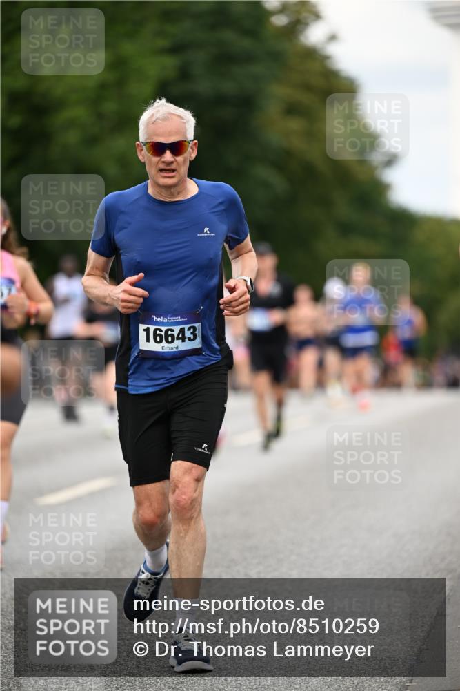 29.06.2025 - hella hamburg halbmarathon Dr. Thomas Lammeyer http://msf.ph/oto/8510259 29.06.2025 10:33:24 Kennedybrücke 1518, 1557, 2010, 3179, 3311, 3445, 3717, 4349, 4362, 4373, 4395, 5167, 5847, 6285, 6632, 7832, 8560, 9714, 10198, 11249, 11269 meine-sportfotos.de