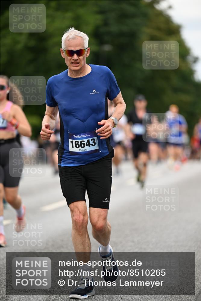 29.06.2025 - hella hamburg halbmarathon Dr. Thomas Lammeyer http://msf.ph/oto/8510265 29.06.2025 10:33:24 Kennedybrücke 1518, 1557, 2010, 3179, 3311, 3445, 3717, 4349, 4362, 4373, 4395, 5167, 5847, 6285, 6632, 7832, 8560, 9714, 10198, 11249, 11269 meine-sportfotos.de