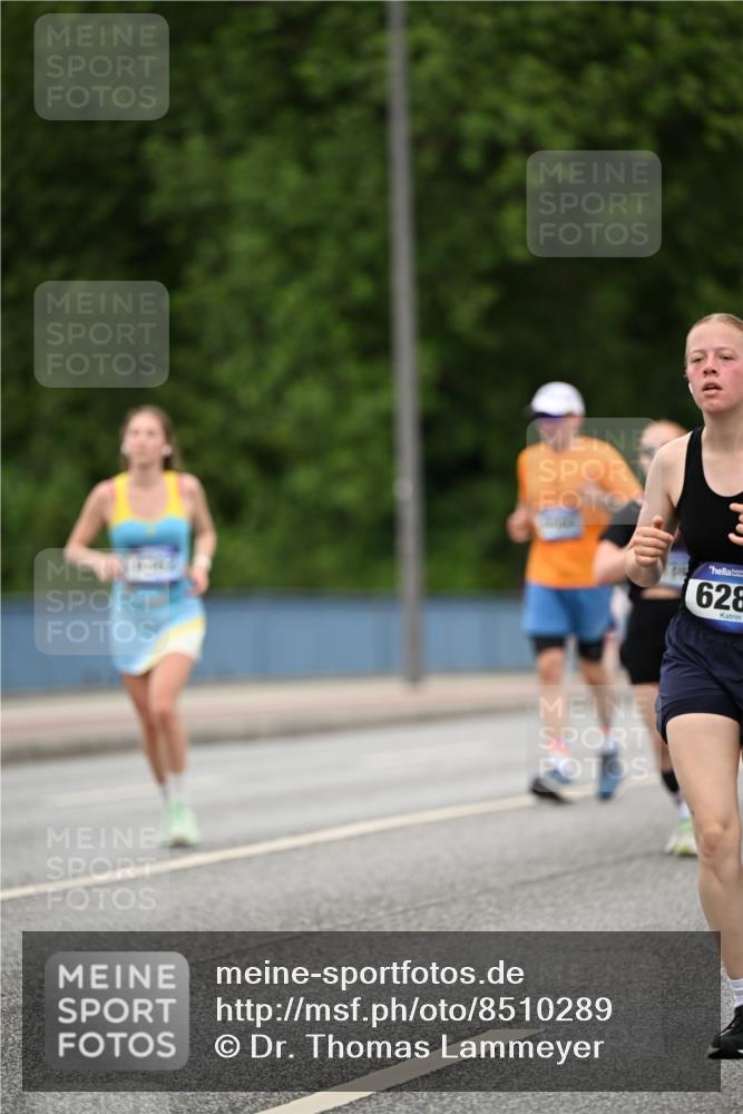 29.06.2025 - hella hamburg halbmarathon Dr. Thomas Lammeyer http://msf.ph/oto/8510289 29.06.2025 10:33:29 Kennedybrücke 1518, 1557, 1694, 2010, 2699, 3179, 3311, 3445, 3717, 4349, 4362, 4373, 4395, 4700, 5167, 5249, 5250, 6285, 6632, 7832, 8560, 9714, 10068, 10198, 11249, 11269, 11376 meine-sportfotos.de