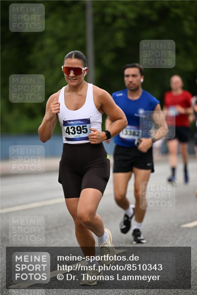 29.06.2025 - hella hamburg halbmarathon Dr. Thomas Lammeyer http://msf.ph/oto/8510343 29.06.2025 10:33:34 Kennedybrücke 1518, 1557, 1694, 2699, 3311, 3445, 3717, 4349, 4362, 4395, 4700, 5063, 5167, 5249, 5250, 6285, 6632, 7832, 8388, 8560, 9714, 10068, 10198, 11269, 11376 meine-sportfotos.de
