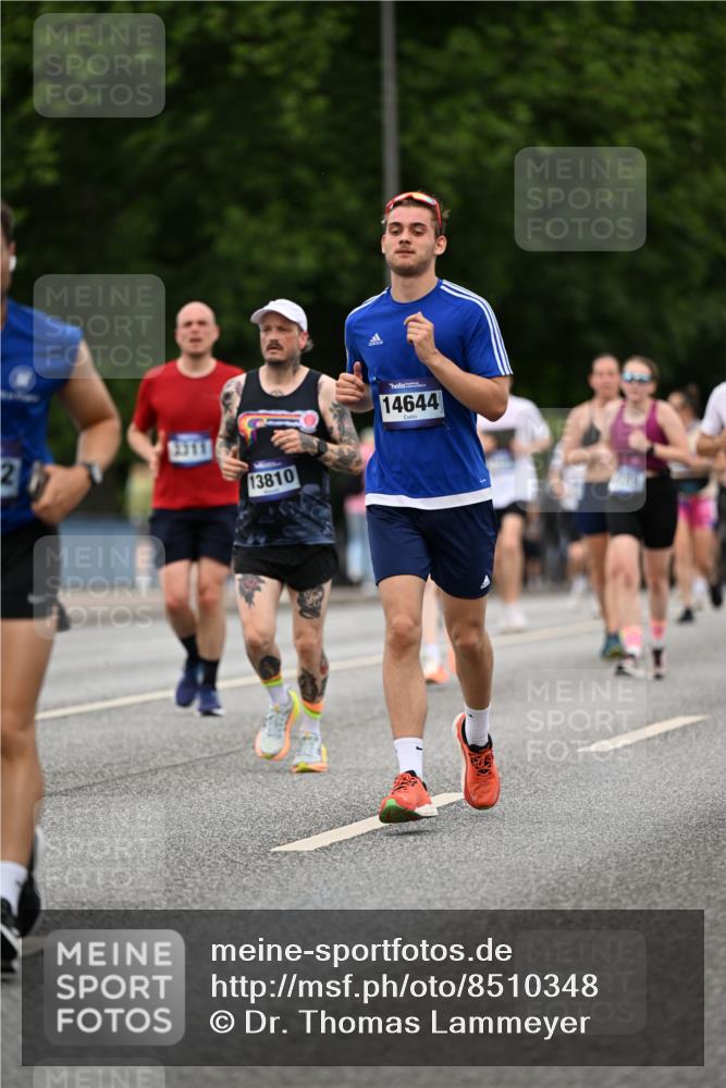 29.06.2025 - hella hamburg halbmarathon Dr. Thomas Lammeyer http://msf.ph/oto/8510348 29.06.2025 10:33:35 Kennedybrücke 1518, 1557, 1694, 1869, 2699, 3311, 3445, 4349, 4362, 4395, 4700, 5063, 5249, 5250, 6285, 7832, 8388, 8560, 9714, 10068, 10198, 11269, 11376 meine-sportfotos.de