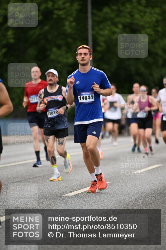 29.06.2025 - hella hamburg halbmarathon Dr. Thomas Lammeyer http://msf.ph/oto/8510350 29.06.2025 10:33:35 Kennedybrücke 1518, 1557, 1694, 1869, 2699, 3311, 3445, 4349, 4362, 4395, 4700, 5063, 5249, 5250, 6285, 7832, 8388, 8560, 9714, 10068, 10198, 11269, 11376 meine-sportfotos.de