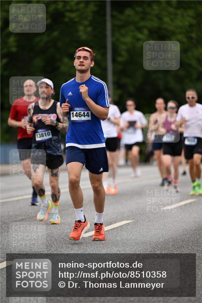 29.06.2025 - hella hamburg halbmarathon Dr. Thomas Lammeyer http://msf.ph/oto/8510358 29.06.2025 10:33:35 Kennedybrücke 1518, 1557, 1694, 1869, 2699, 3311, 3445, 4349, 4362, 4395, 4700, 5063, 5249, 5250, 6285, 7832, 8388, 8560, 9714, 10068, 10198, 11269, 11376 meine-sportfotos.de