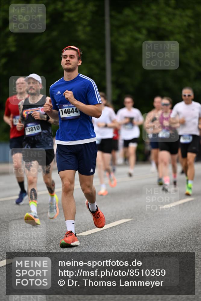 29.06.2025 - hella hamburg halbmarathon Dr. Thomas Lammeyer http://msf.ph/oto/8510359 29.06.2025 10:33:35 Kennedybrücke 1518, 1557, 1694, 1869, 2699, 3311, 3445, 4349, 4362, 4395, 4700, 5063, 5249, 5250, 6285, 7832, 8388, 8560, 9714, 10068, 10198, 11269, 11376 meine-sportfotos.de