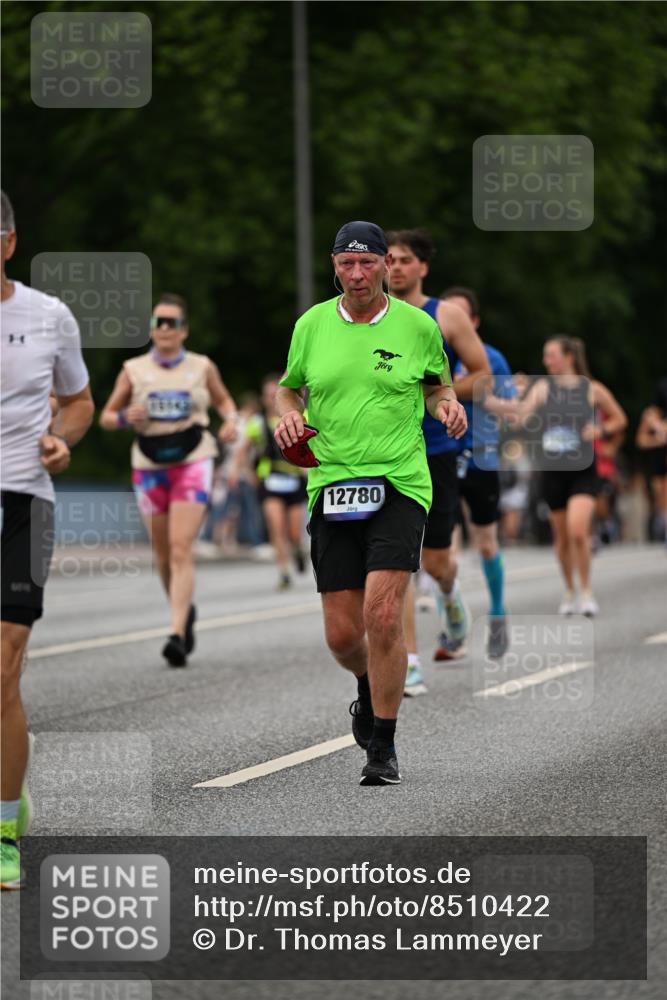29.06.2025 - hella hamburg halbmarathon Dr. Thomas Lammeyer http://msf.ph/oto/8510422 29.06.2025 10:33:41 Kennedybrücke 1518, 1694, 1869, 2699, 3311, 4362, 4395, 4700, 4982, 5063, 5249, 5250, 5322, 6285, 7832, 8388, 8560, 10068, 10162, 11269, 11376 meine-sportfotos.de