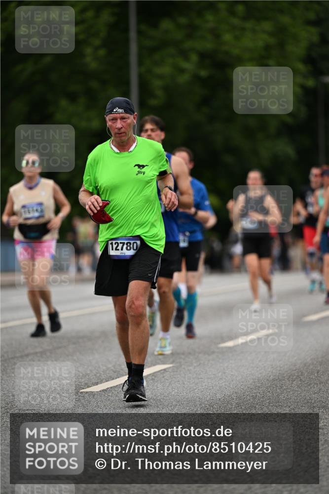 29.06.2025 - hella hamburg halbmarathon Dr. Thomas Lammeyer http://msf.ph/oto/8510425 29.06.2025 10:33:42 Kennedybrücke 1518, 1694, 1869, 2699, 3311, 3613, 4362, 4395, 4700, 4982, 5063, 5249, 5250, 5322, 6285, 7832, 8388, 8560, 10068, 10162, 11269, 11376 meine-sportfotos.de