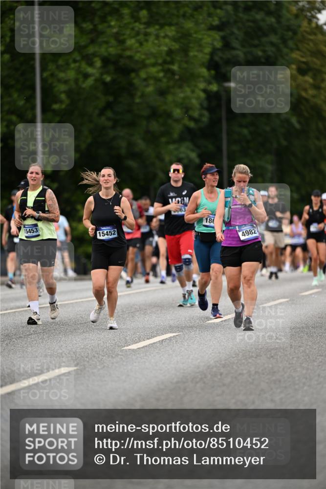 29.06.2025 - hella hamburg halbmarathon Dr. Thomas Lammeyer http://msf.ph/oto/8510452 29.06.2025 10:33:43 Kennedybrücke 1518, 1694, 1869, 2699, 3311, 3613, 4362, 4395, 4700, 4982, 5063, 5249, 5250, 5322, 6285, 7832, 8388, 8560, 10068, 10162, 11269, 11376 meine-sportfotos.de