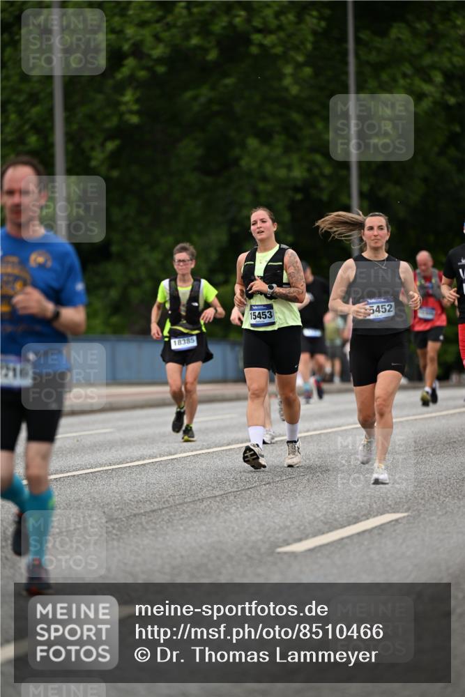29.06.2025 - hella hamburg halbmarathon Dr. Thomas Lammeyer http://msf.ph/oto/8510466 29.06.2025 10:33:45 Kennedybrücke 1518, 1694, 1869, 2699, 3311, 3613, 4362, 4395, 4700, 4982, 5063, 5249, 5250, 5322, 8388, 8560, 10068, 10162, 11269, 11376 meine-sportfotos.de
