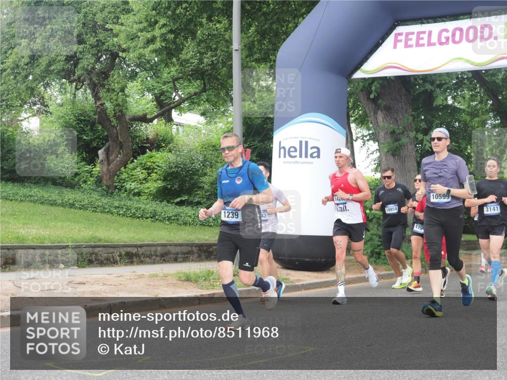 29.06.2025 - hella hamburg halbmarathon KatJ http://msf.ph/oto/8511968 29.06.2025 10:44:30 Zwischen KM18-KM19 1239, 1387, 2652, 2656, 3141, 3575, 4632, 6592 meine-sportfotos.de