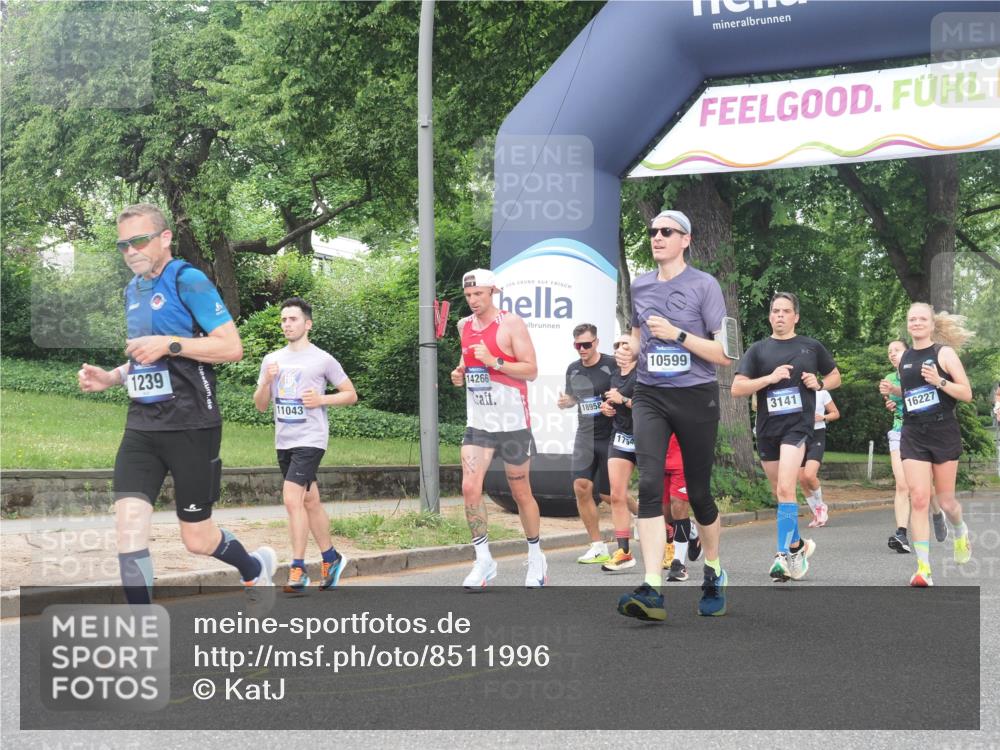 29.06.2025 - hella hamburg halbmarathon KatJ http://msf.ph/oto/8511996 29.06.2025 10:44:31 Zwischen KM18-KM19 1239, 1387, 2652, 2656, 3141, 4579, 6592 meine-sportfotos.de