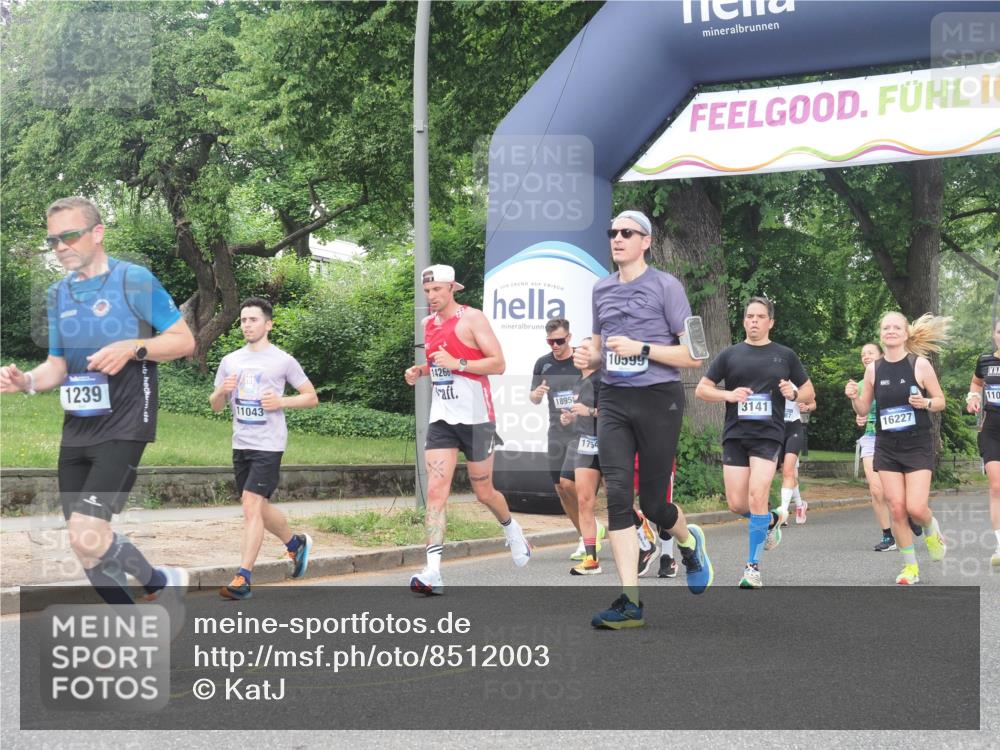 29.06.2025 - hella hamburg halbmarathon KatJ http://msf.ph/oto/8512003 29.06.2025 10:44:31 Zwischen KM18-KM19 1239, 1387, 2652, 2656, 3141, 4579, 6592 meine-sportfotos.de