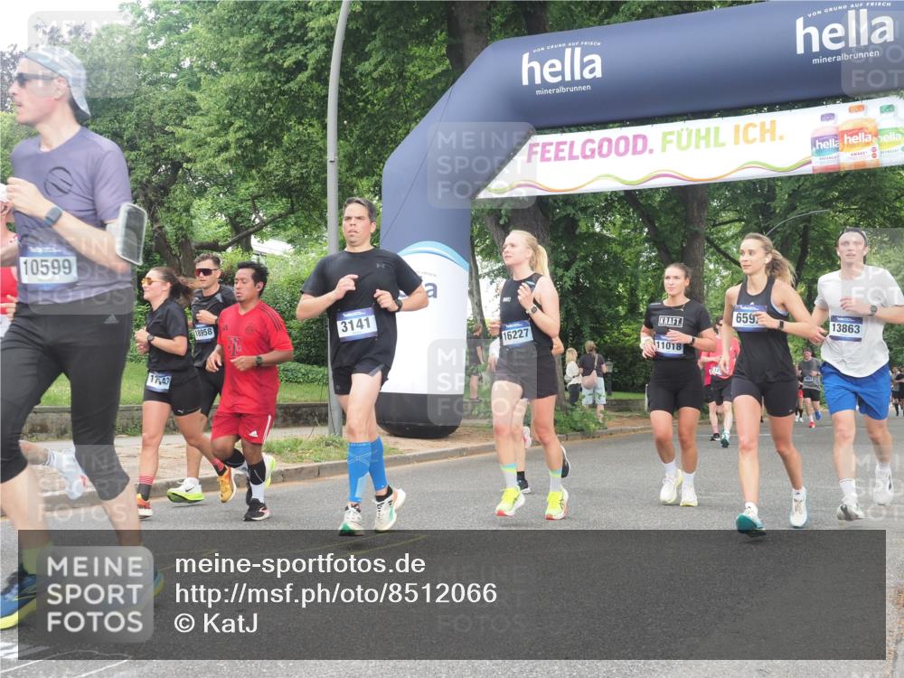 29.06.2025 - hella hamburg halbmarathon KatJ http://msf.ph/oto/8512066 29.06.2025 10:44:32 Zwischen KM18-KM19 1239, 1387, 2656, 3141, 4579, 6592 meine-sportfotos.de