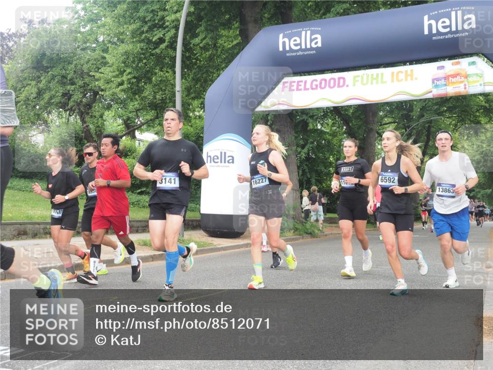 29.06.2025 - hella hamburg halbmarathon KatJ http://msf.ph/oto/8512071 29.06.2025 10:44:32 Zwischen KM18-KM19 1239, 1387, 2656, 3141, 4579, 6592 meine-sportfotos.de