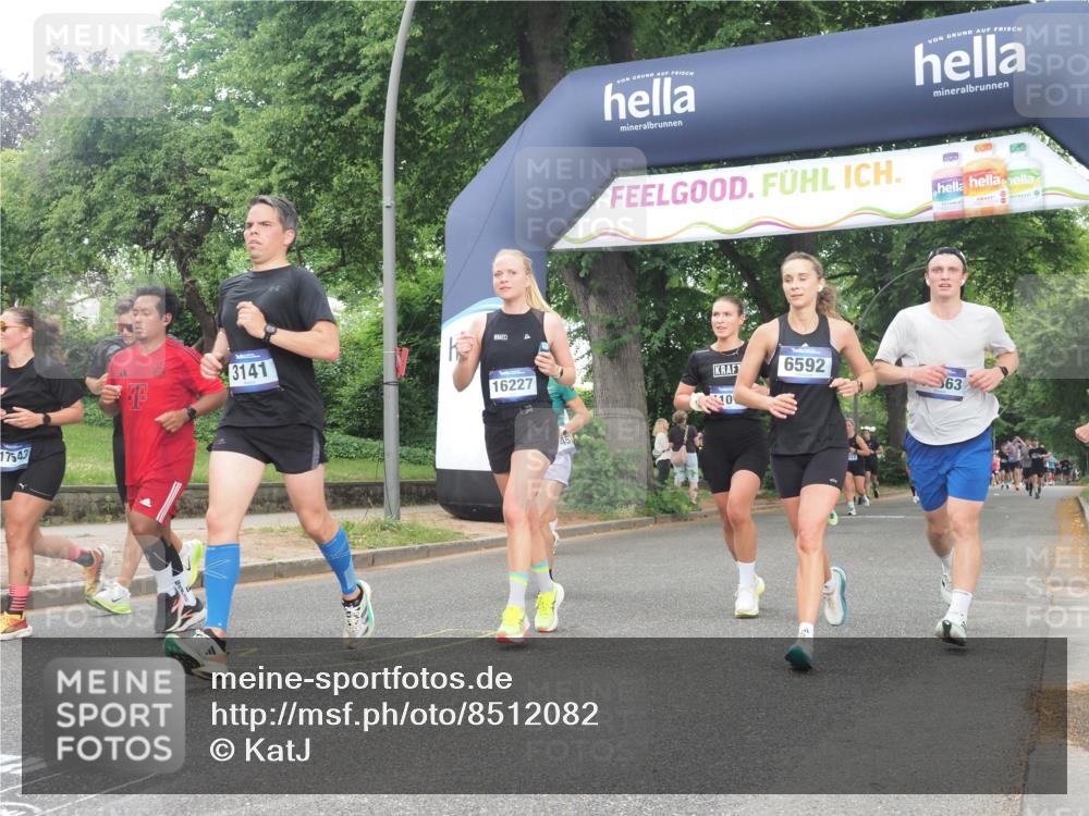 29.06.2025 - hella hamburg halbmarathon KatJ http://msf.ph/oto/8512082 29.06.2025 10:44:33 Zwischen KM18-KM19 1239, 1387, 3141, 4579, 6592 meine-sportfotos.de