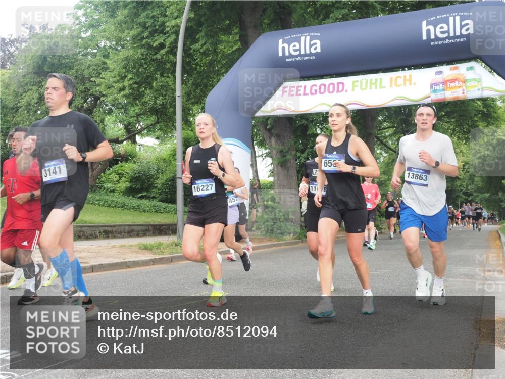 29.06.2025 - hella hamburg halbmarathon KatJ http://msf.ph/oto/8512094 29.06.2025 10:44:33 Zwischen KM18-KM19 1239, 1387, 3141, 4579, 6592 meine-sportfotos.de