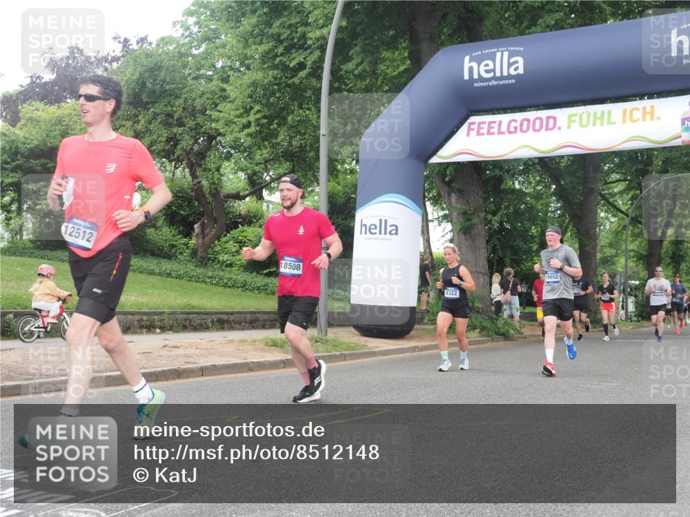 29.06.2025 - hella hamburg halbmarathon KatJ http://msf.ph/oto/8512148 29.06.2025 10:44:36 Zwischen KM18-KM19 1239, 3141, 4579, 6592, 8322 meine-sportfotos.de