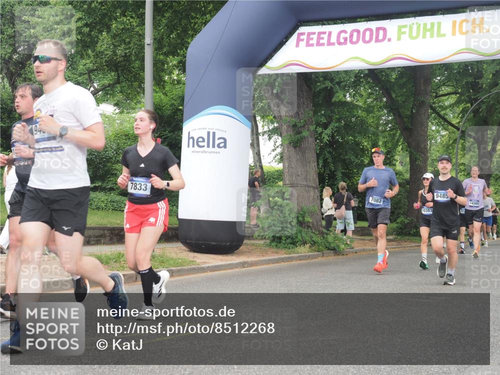 29.06.2025 - hella hamburg halbmarathon KatJ http://msf.ph/oto/8512268 29.06.2025 10:44:41 Zwischen KM18-KM19 2711, 7082, 7833, 8322 meine-sportfotos.de