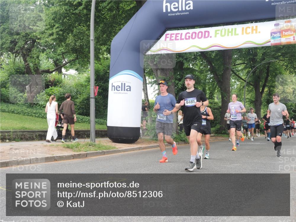 29.06.2025 - hella hamburg halbmarathon KatJ http://msf.ph/oto/8512306 29.06.2025 10:44:43 Zwischen KM18-KM19 2236, 2711, 7082, 7833, 8322 meine-sportfotos.de