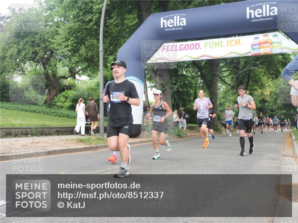 29.06.2025 - hella hamburg halbmarathon KatJ http://msf.ph/oto/8512337 29.06.2025 10:44:44 Zwischen KM18-KM19 2236, 2711, 7082, 7833 meine-sportfotos.de