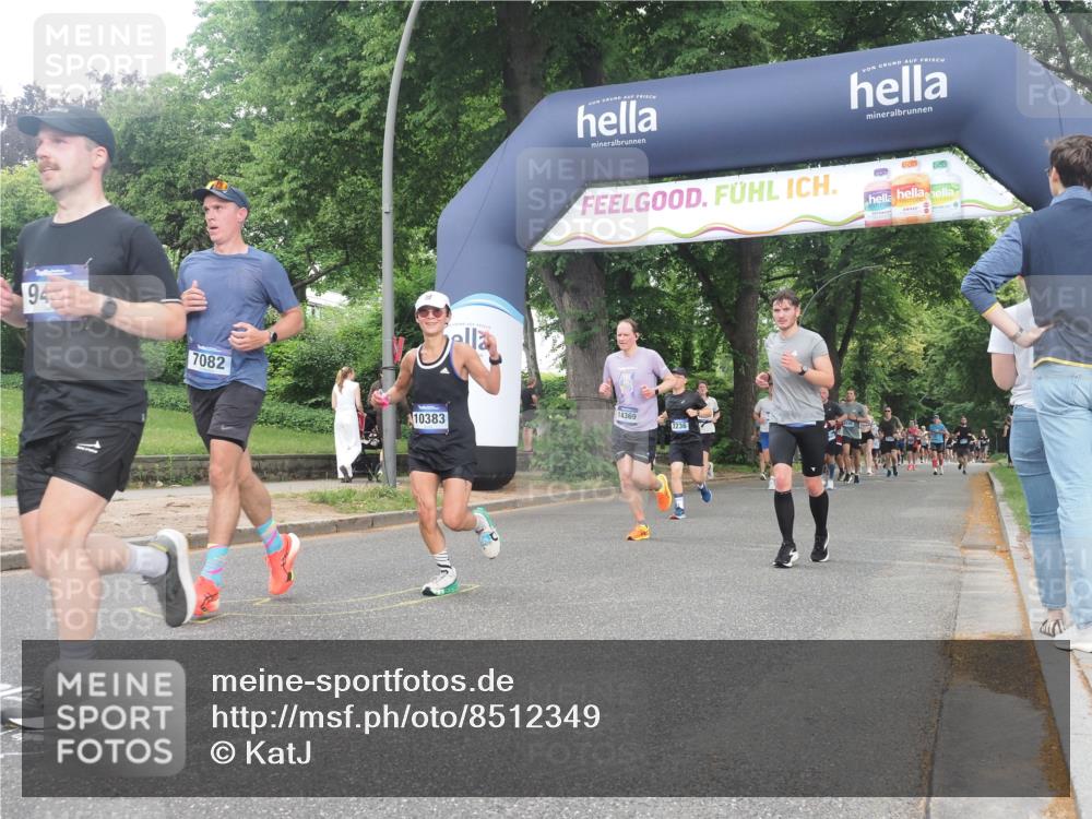 29.06.2025 - hella hamburg halbmarathon KatJ http://msf.ph/oto/8512349 29.06.2025 10:44:44 Zwischen KM18-KM19 2236, 2711, 7082, 7833 meine-sportfotos.de