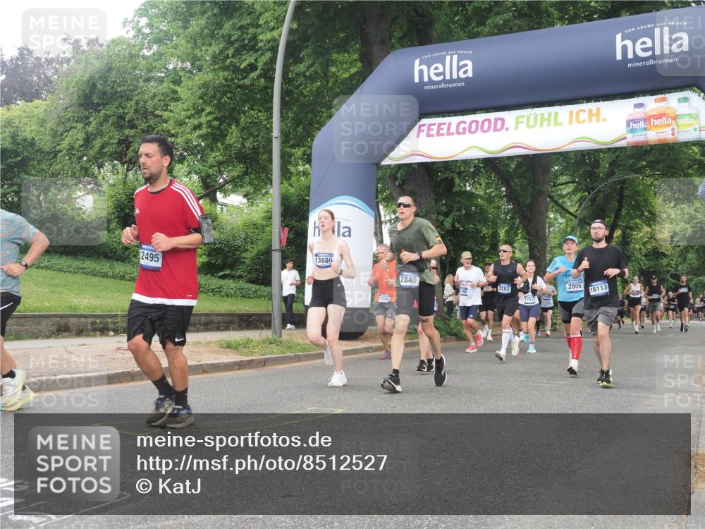 29.06.2025 - hella hamburg halbmarathon KatJ http://msf.ph/oto/8512527 29.06.2025 10:44:52 Zwischen KM18-KM19 1611, 2282, 2806, 2840, 6595, 7856 meine-sportfotos.de
