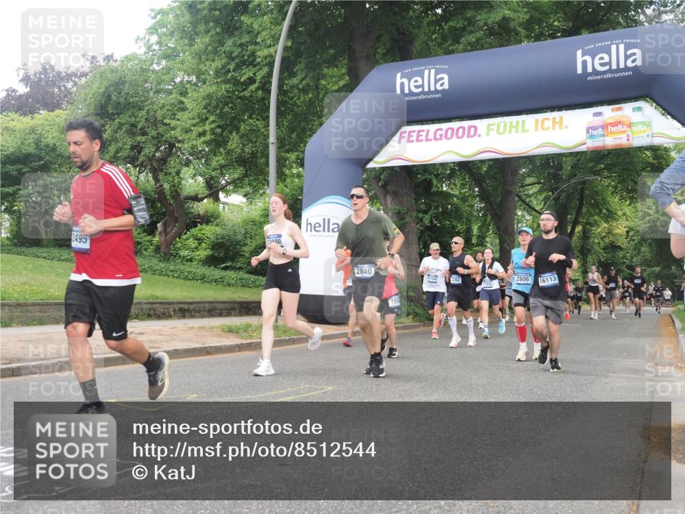 29.06.2025 - hella hamburg halbmarathon KatJ http://msf.ph/oto/8512544 29.06.2025 10:44:52 Zwischen KM18-KM19 1611, 2282, 2806, 2840, 6595, 7856 meine-sportfotos.de